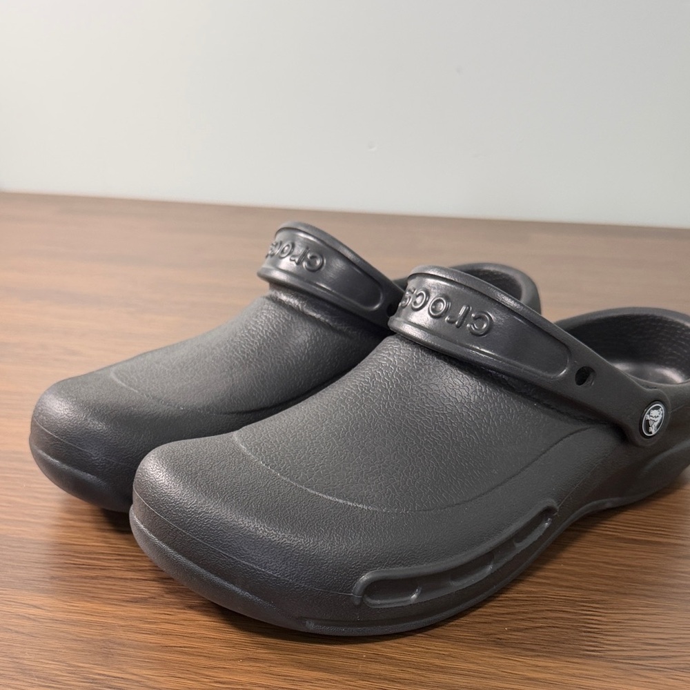 CROCS Bistro Non Marking Slip Resistant Black Slip-On Shoes Sz M9, W11 NWOT